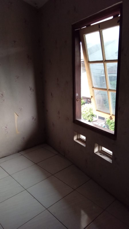 Ruko Siap Pakai dan Lokasi Strategis Pinggir Jalan Raya @Karang Tengah