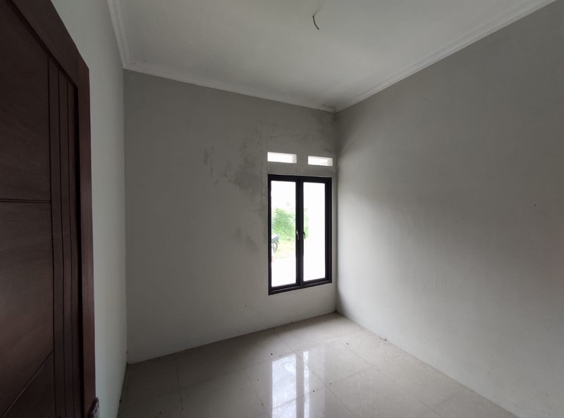 Rumah Minimalis, Brand New di Larangan