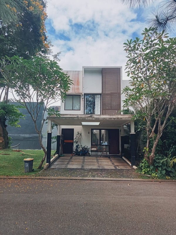 Rumah Bagus Di The Green Blossom Ville BSD Tangerang Selatan