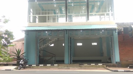 Investasi Premium Ruang Usaha 3 Lantai di Jalur Utama Jl. Sudirman Dekat Artos Mall, Tidar Selatan, Magelang Selatan