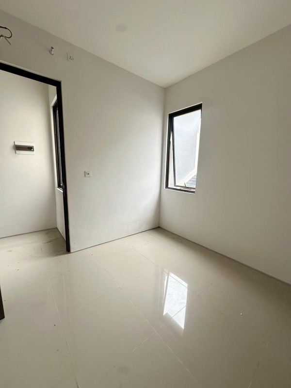 Cantik Minimalis 2lt Murah Siap Huni dalam Cluster di Cisauk Serpong.