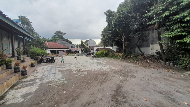 Tanah Luas 440 Meter Persegi Lokasi Strategis Dekat Jalan Jambon