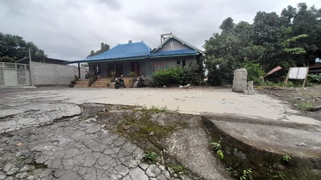 Tanah Luas 440 Meter Persegi Lokasi Strategis Dekat Jalan Jambon