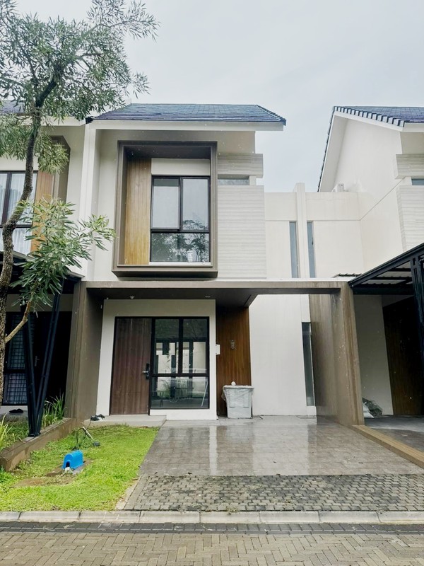 Rumah Minimalis Bagus, Siap Huni dalam Cluster di Serpong