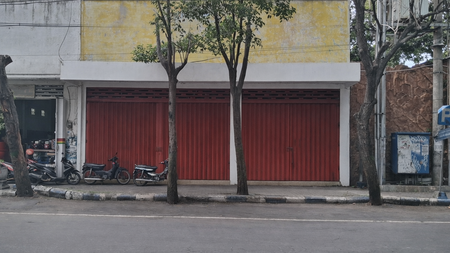 Disewakan Toko Strategis di samping jalan, Jombang