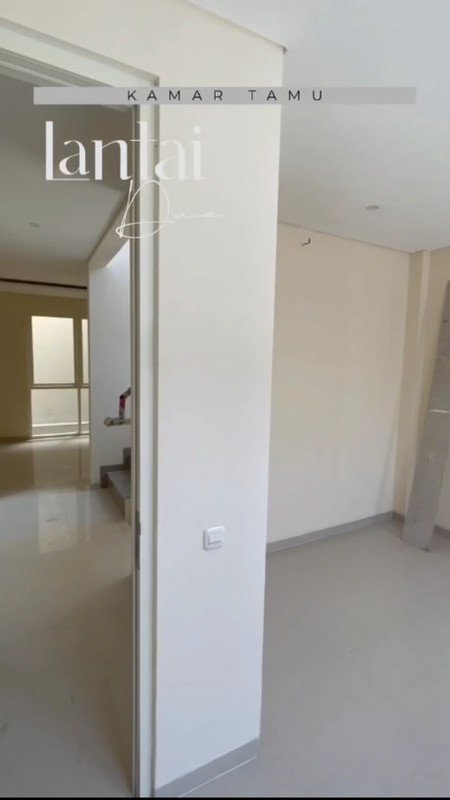2 Milyar-an Dijual Rumah Baru Dharma Husada Indah Barat - New Modern Townhouse 3 Lantai Surabaya Timur Dekat Galaxy Mall, Unair,dan Kampus Its