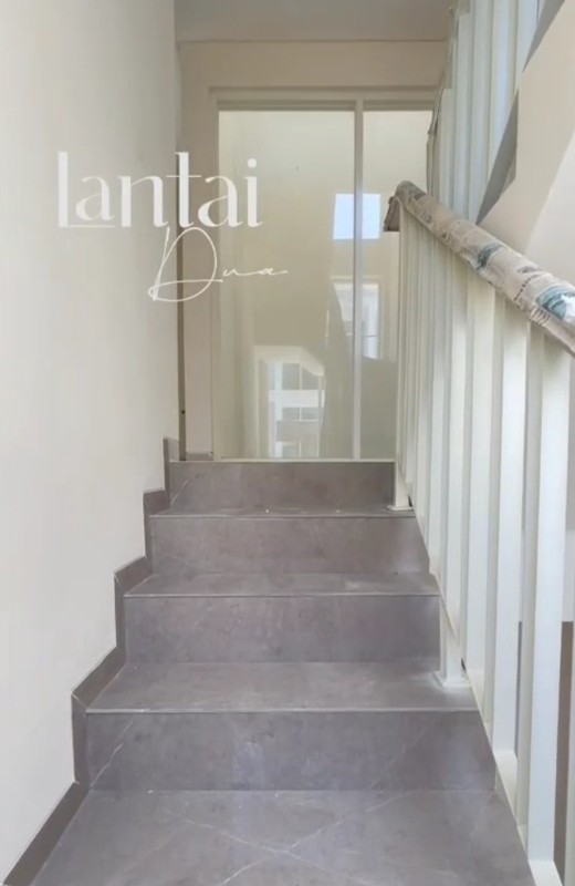 2 Milyar-an Dijual Rumah Baru Dharma Husada Indah Barat - New Modern Townhouse 3 Lantai Surabaya Timur Dekat Galaxy Mall, Unair,dan Kampus Its