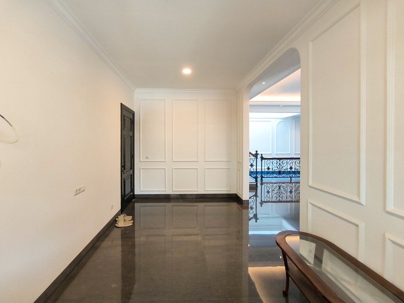 Rumah dalam cluster,ada swimming pool di Bintaro Jaya 7