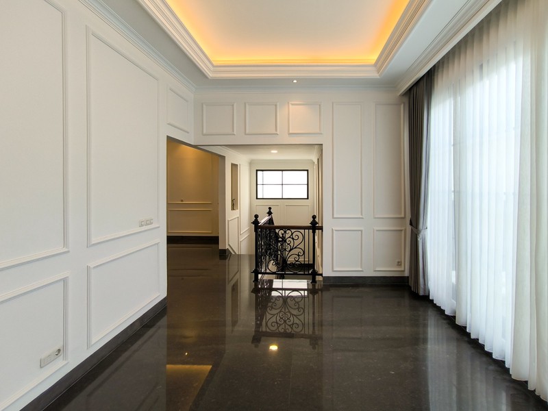 Rumah dalam cluster,ada swimming pool di Bintaro Jaya 7