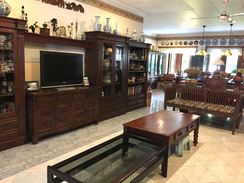  FOR SALE! RUMAH TINGGAL LOKASI STRATEGIS DI GEDUNG HIJAU PONDOK INDAH