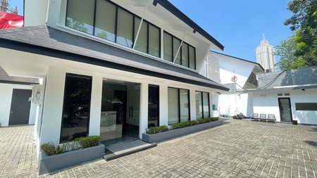 DISEWAKAN RUANG USAHA COCOK UNTUK KANTOR DAN KLINIK KECANTIKAN DI PAKUBUWONO