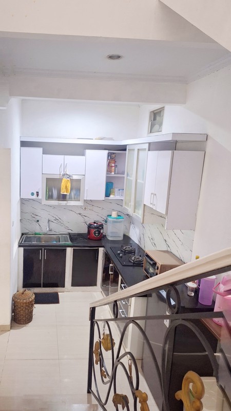 Rumah Jual Cepat siap huni , town house Dekat akses Tol Depok Antasari 