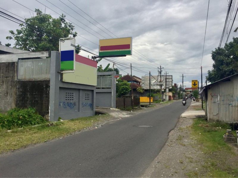 BENGKEL DAN KANTOR SELUAS 2000 METER PERSEGI, DI JL SORAGAN.