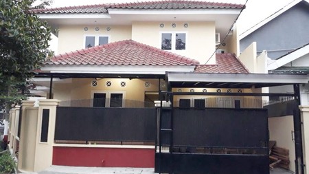 Rumah Bagus,dalam cluster  Di Kasuari Bintaro Jaya Sektor 9.