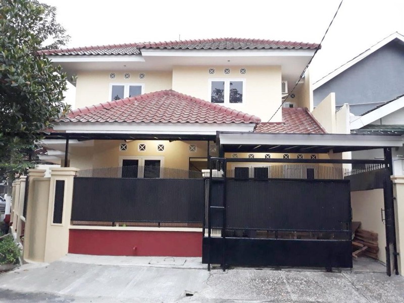 Rumah Bagus,dalam cluster  Di Kasuari Bintaro Jaya Sektor 9.