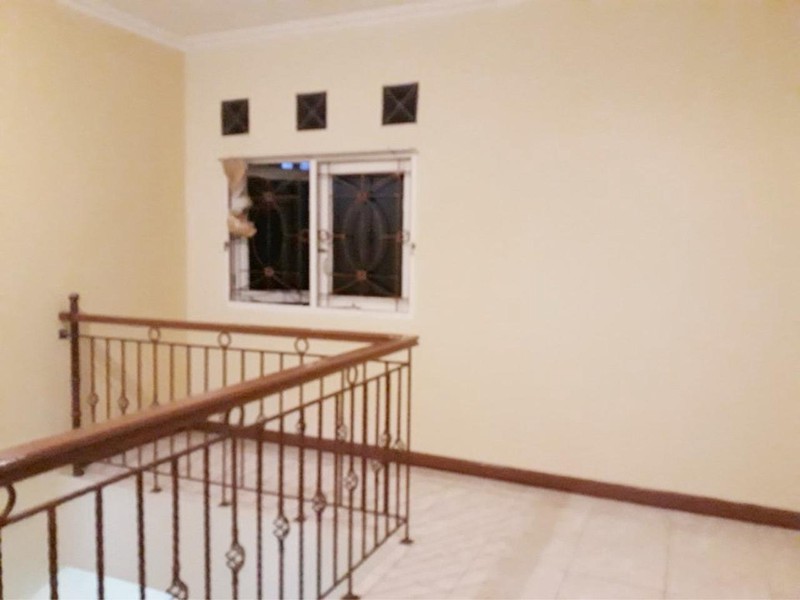 Rumah Bagus,dalam cluster  Di Kasuari Bintaro Jaya Sektor 9.