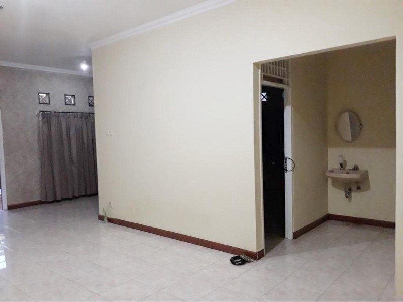 Rumah Bagus,dalam cluster  Di Kasuari Bintaro Jaya Sektor 9.
