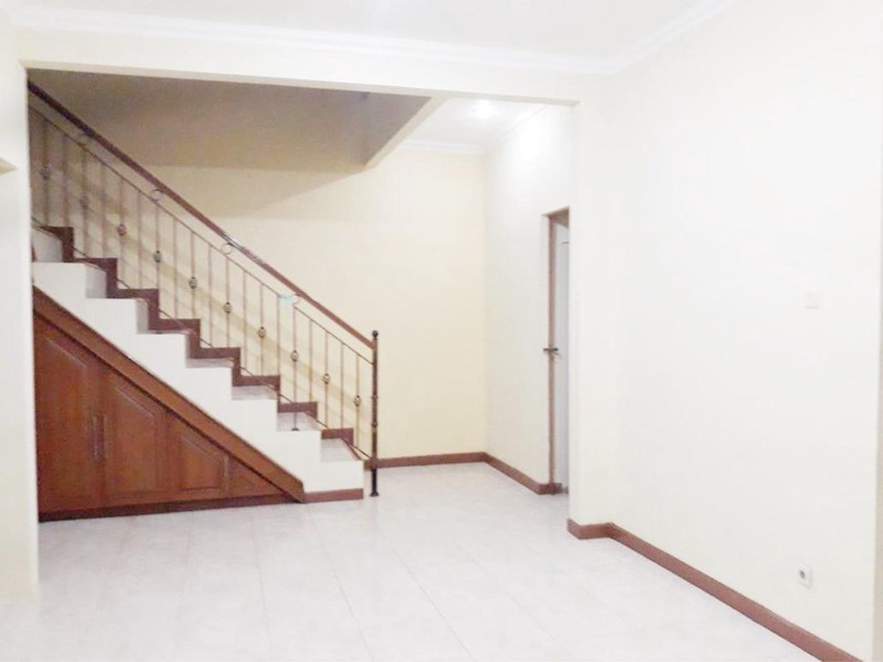 Rumah Bagus,dalam cluster  Di Kasuari Bintaro Jaya Sektor 9.