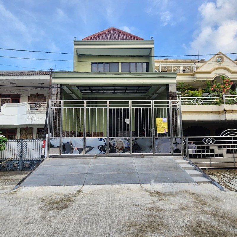 Rumah + Kantor Dijual di Kom. Griya Permai