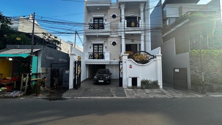 Rumah Dijual di Kebon Jeruk