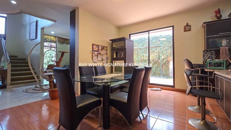 Rumah Mewah Siap Huni di Jl. Abdul Majid Raya, Kebayoran Baru - Lokasi Elite, Investasi Prestisius