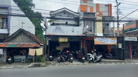Disewakan Ruko Strategis 3 Lantai di Jl. Godean Hanya 200 Meter dari Ring Road Demak Ijo, Sidoarum, Godean
