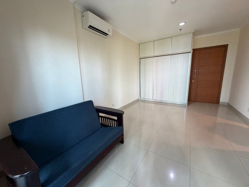 DIJUAL APARTMENT CANTIK SIAP HUNI VIEW KOTA DI HAMPTON'S PARK PONDOK INDAH