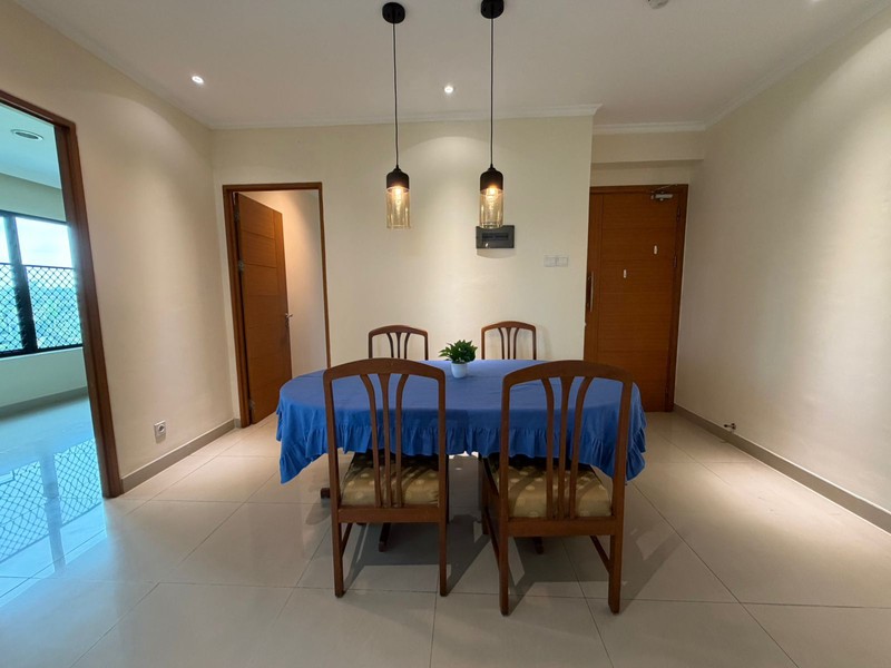 DIJUAL APARTMENT CANTIK SIAP HUNI VIEW KOTA DI HAMPTON'S PARK PONDOK INDAH