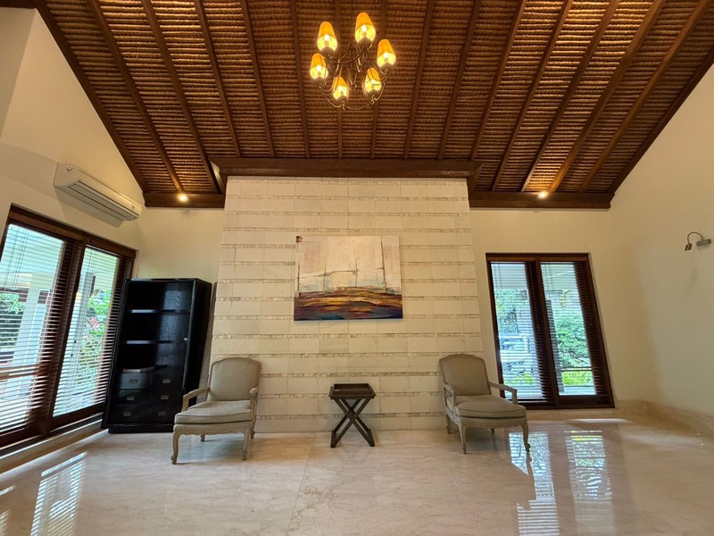 DIJUAL RUMAH MEWAH RASA VILLA DI CILANDAK BARAT