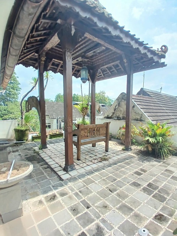 Rumah Mewah 2 Lantai di Dalam Perumahan Hunian Eksklusif & Strategis, Maguwoharjo, Depok, Sleman