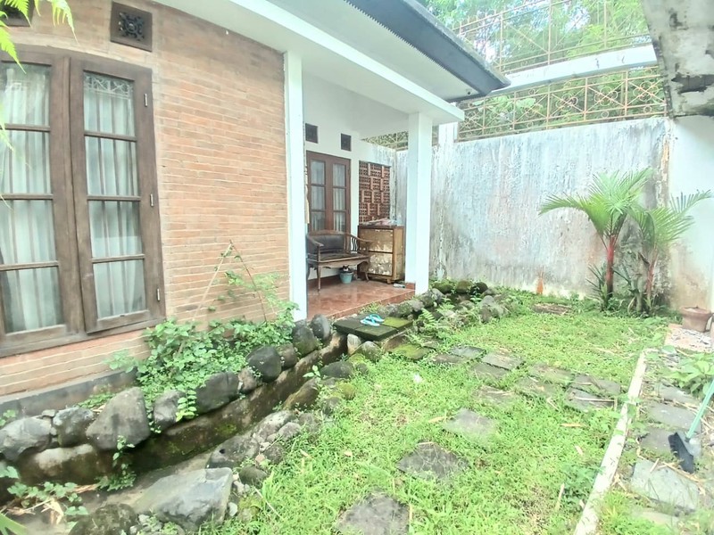 Rumah Mewah 2 Lantai di Dalam Perumahan Hunian Eksklusif & Strategis, Maguwoharjo, Depok, Sleman