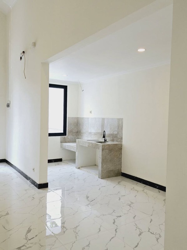 Dijual Rumah Siap Huni di Taman Puspa Raya Citraland