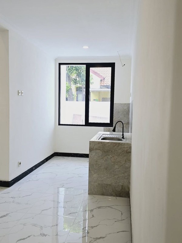 Dijual Rumah Siap Huni di Taman Puspa Raya Citraland