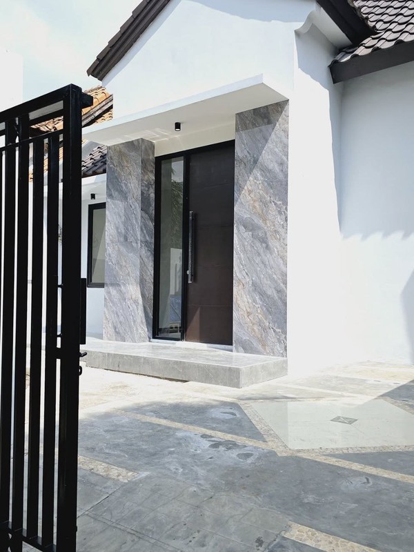 Dijual Rumah Siap Huni di Taman Puspa Raya Citraland