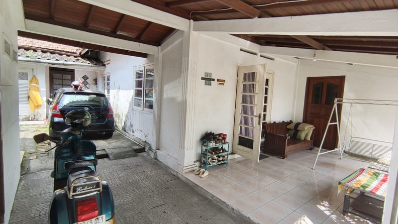 FOR SALE !!! 1 UNIT RUMAH BERNUANSA RETRO DI TENGAH KOTA PALEMBANG
