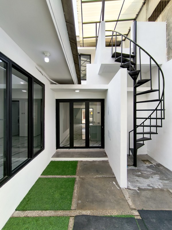 Rumah Brand New Design Modern Di Cluster Emerald Bintaro Jaya