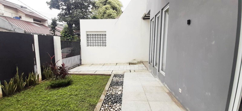 Rumah Keren Siap Huni Ada S.Poll, Lt,240, Area Pondok Jaya Bintaro