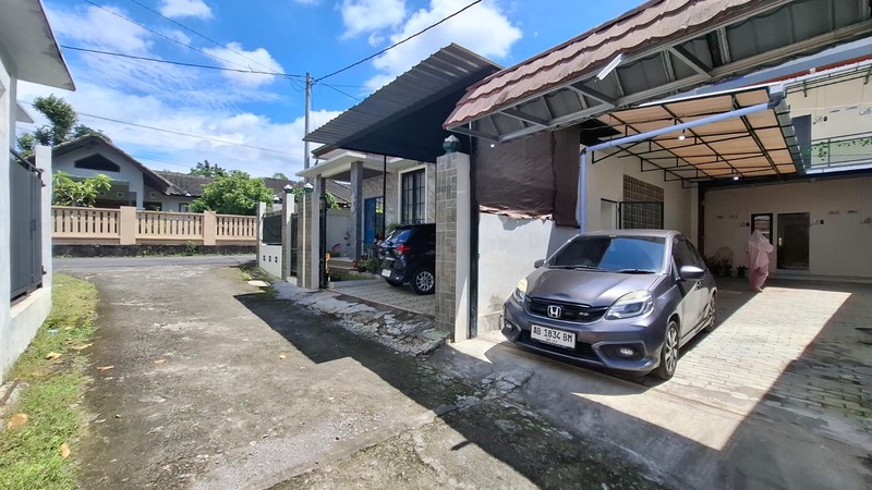 Dijual Rumah & Kost Lokasi Strategis Dekat Kampus UII - Ngaglik Sleman 