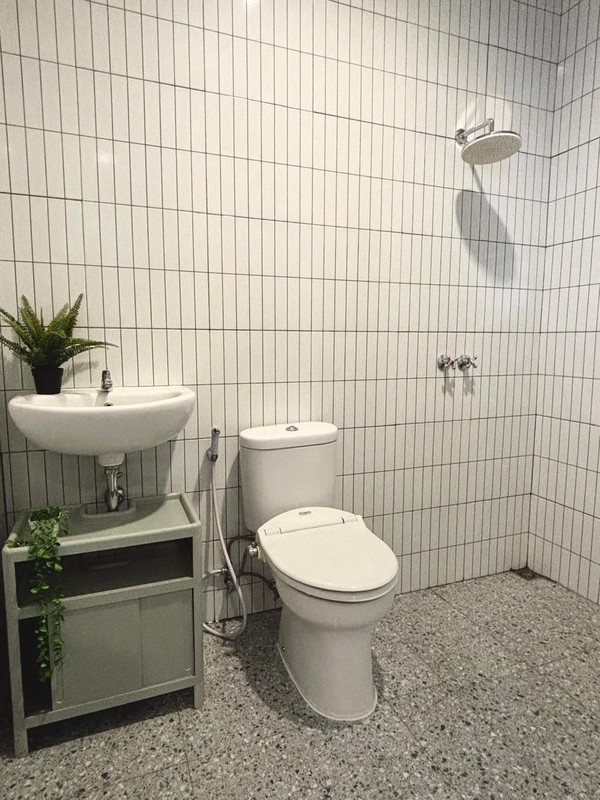 Cinere megapolitan rumah 1 lantai semi furnished siap huni cantik