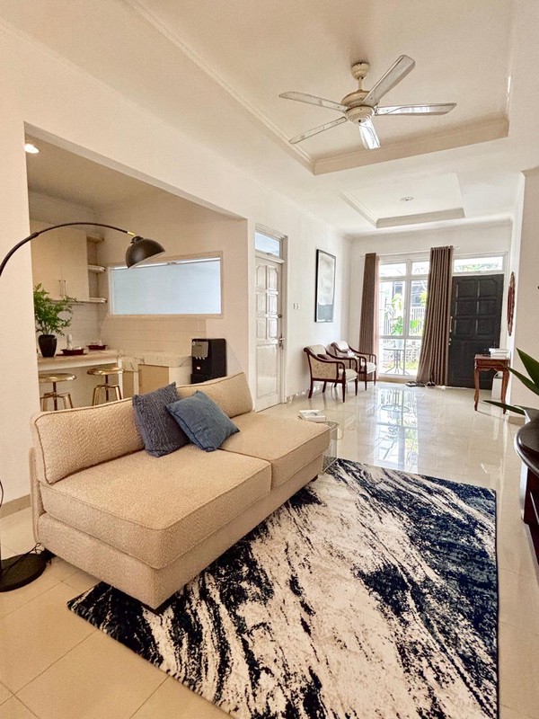 Cinere megapolitan rumah 1 lantai semi furnished siap huni cantik