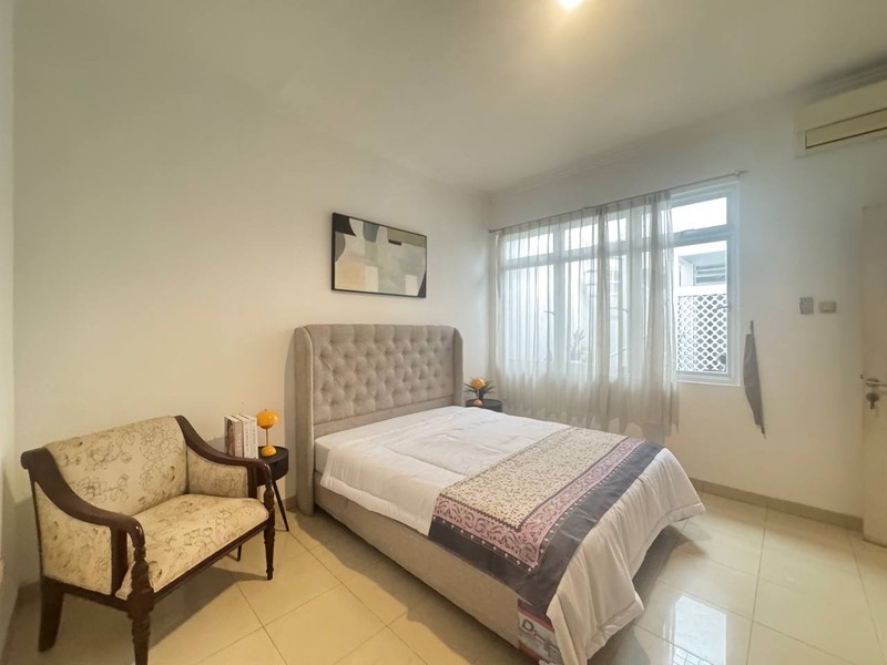 Cinere megapolitan rumah 1 lantai semi furnished siap huni cantik