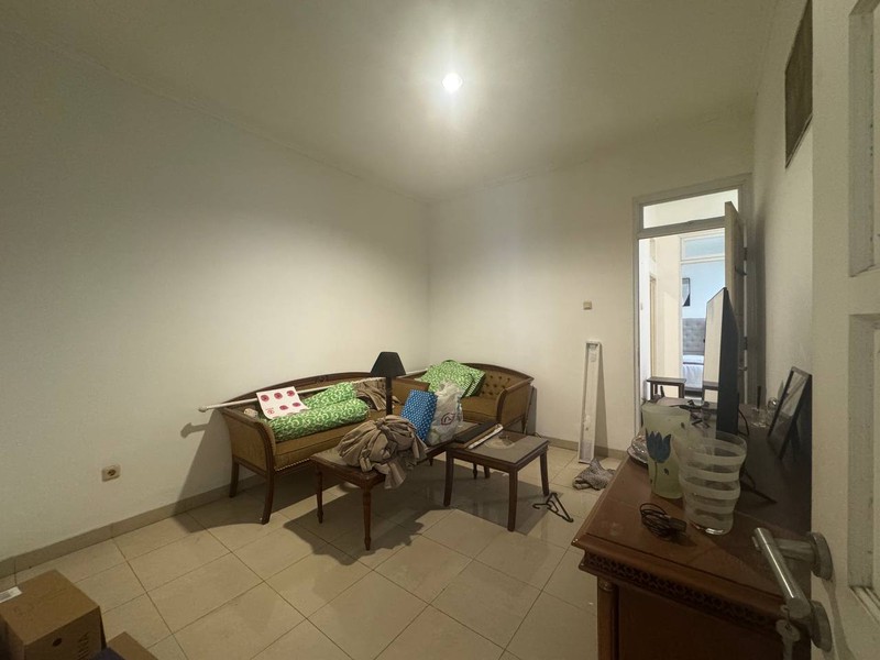 Cinere megapolitan rumah 1 lantai semi furnished siap huni cantik