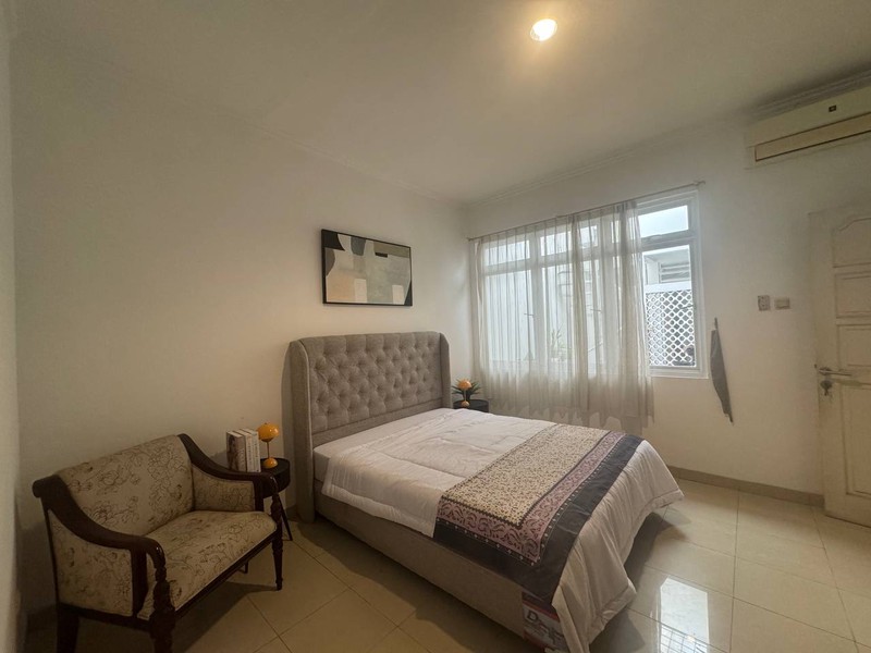 Cinere megapolitan rumah 1 lantai semi furnished siap huni cantik