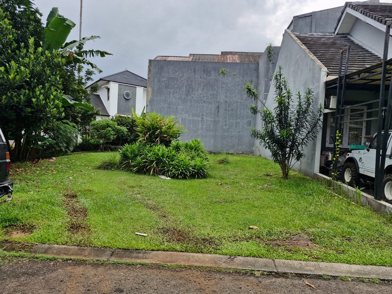 Kavling samping taman di Santiago  Delatinos