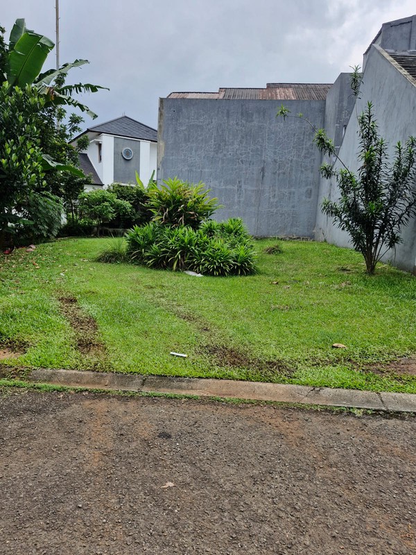 Kavling samping taman di Santiago  Delatinos