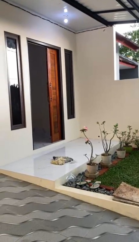 Rumah Minimalis Modern di Perum Griya Parahita BSD Pagedangan