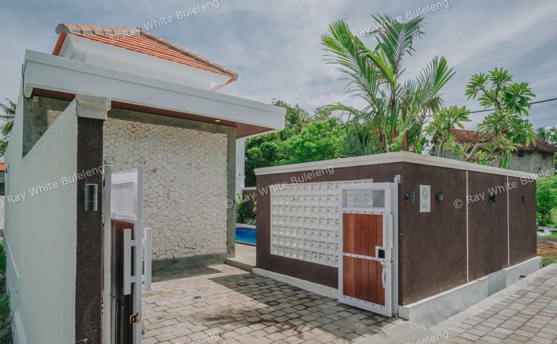 Stylish Brand New Villa with Private Pool in Lovina, North Bali