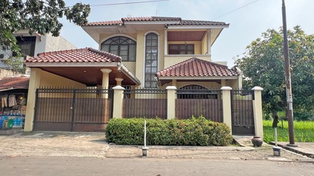 Rumah Lokasi Strategis siap huni di Griya Loka BSD City