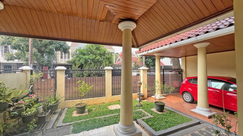 Rumah Lokasi Strategis siap huni di Griya Loka BSD City