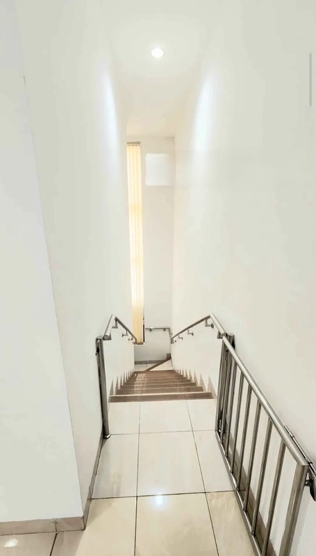 Rumah Modern 2 lantai di Neo Permata Bintaro Jaya Sektor 9